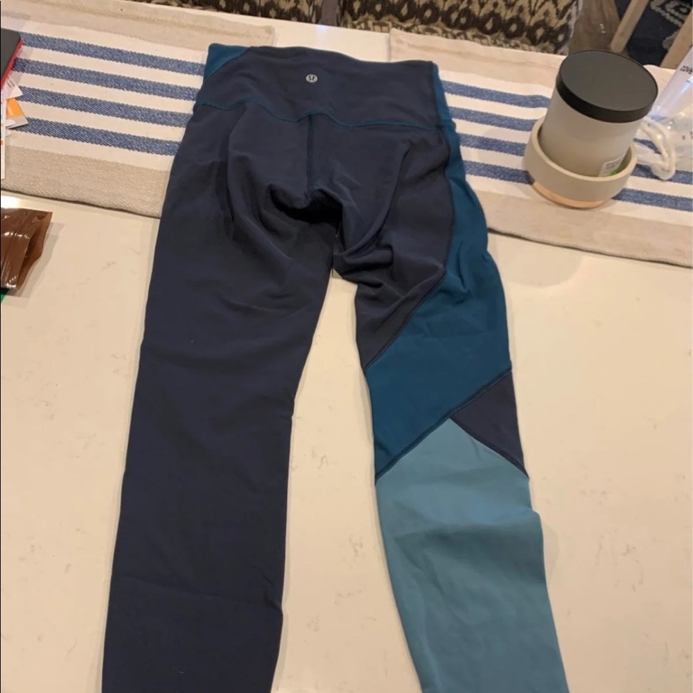 Lululemon wunder under size 4
